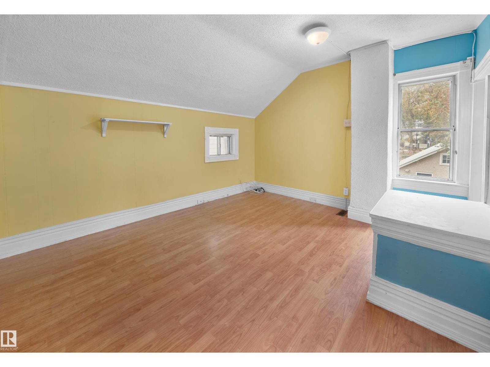 11038 84 AV NW — photo 20 of 31