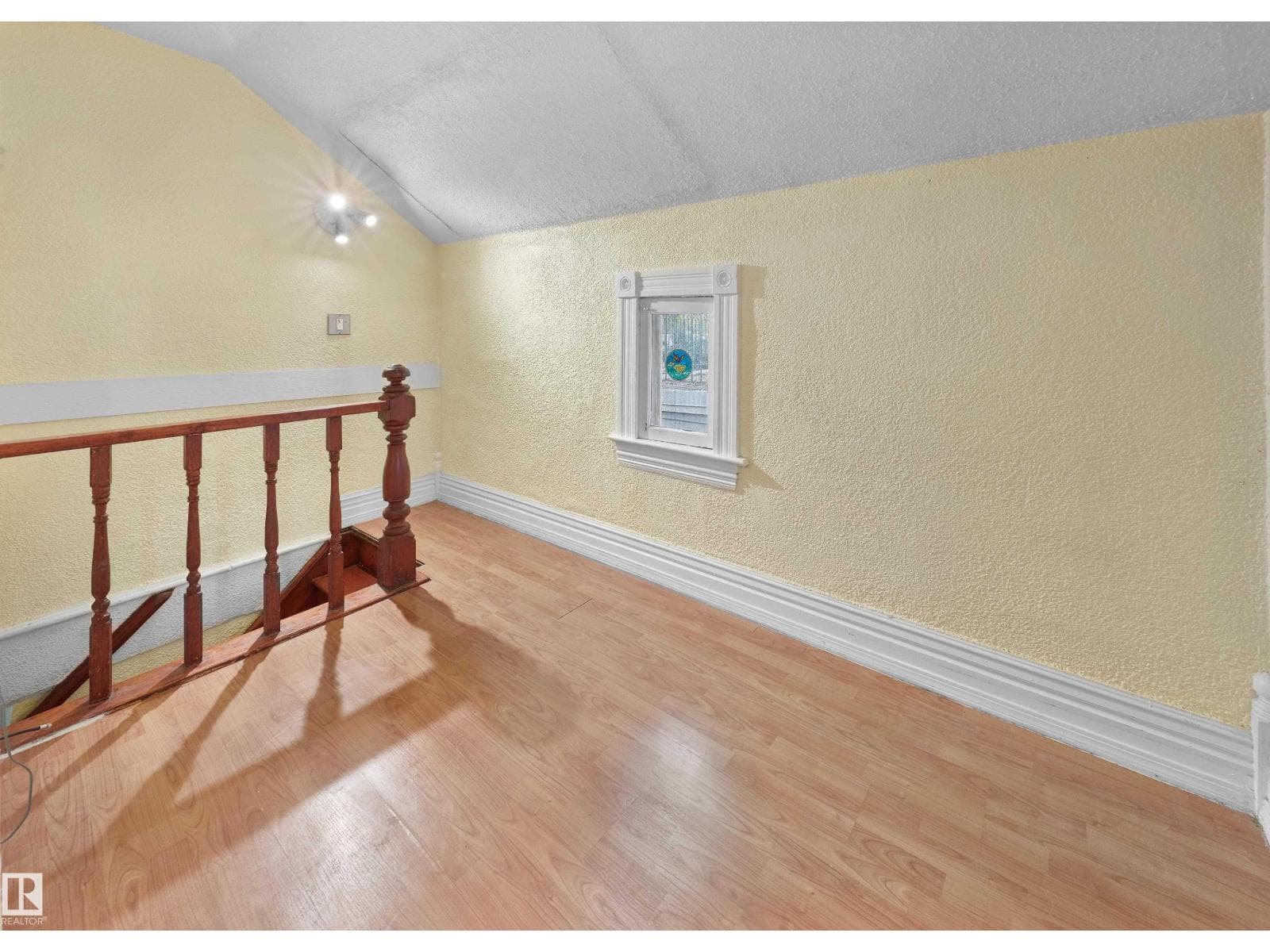11038 84 AV NW — photo 19 of 31