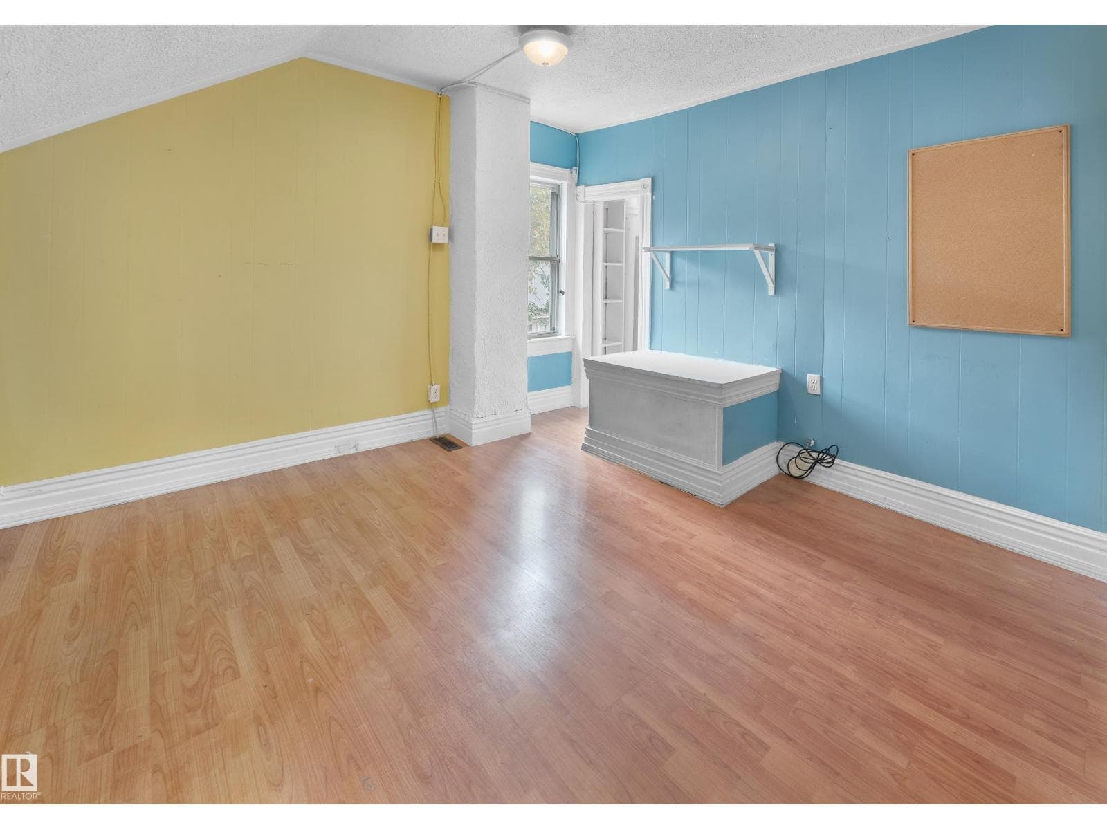 11038 84 AV NW — photo 21 of 31