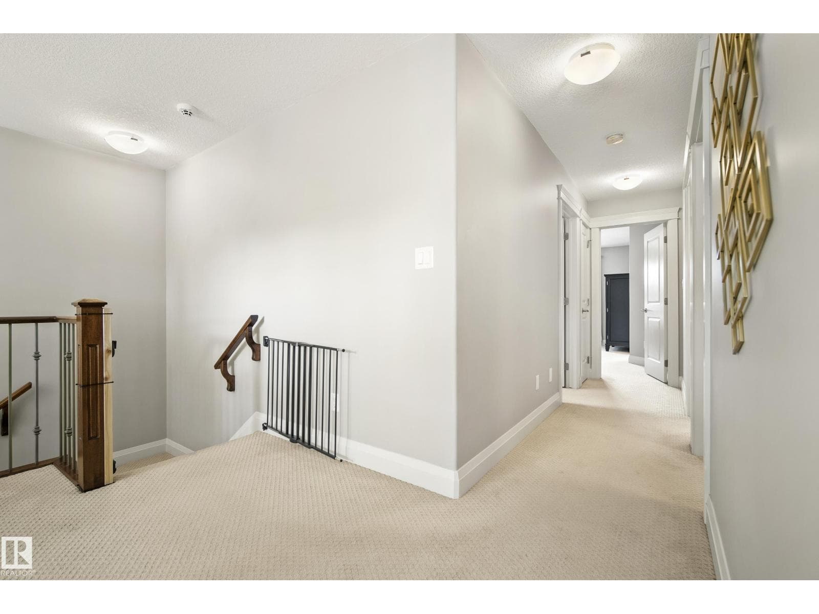 9844 75 AV NW — photo 16 of 45