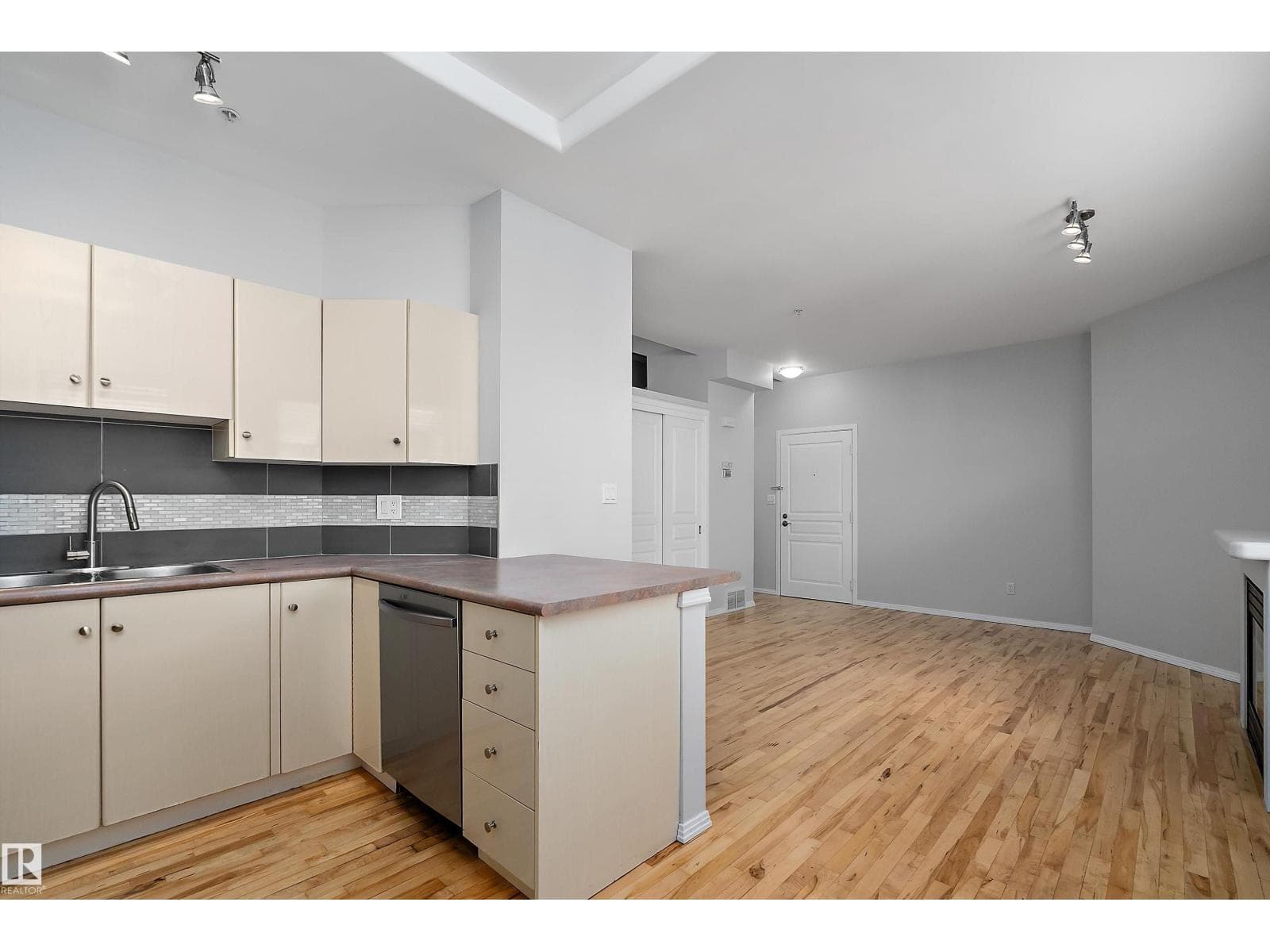 #108 10933 82 AV NW — photo 12 of 45