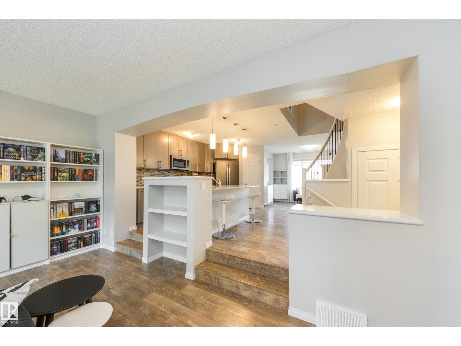 1241 CHAPPELLE BV SW — photo 10 of 44
