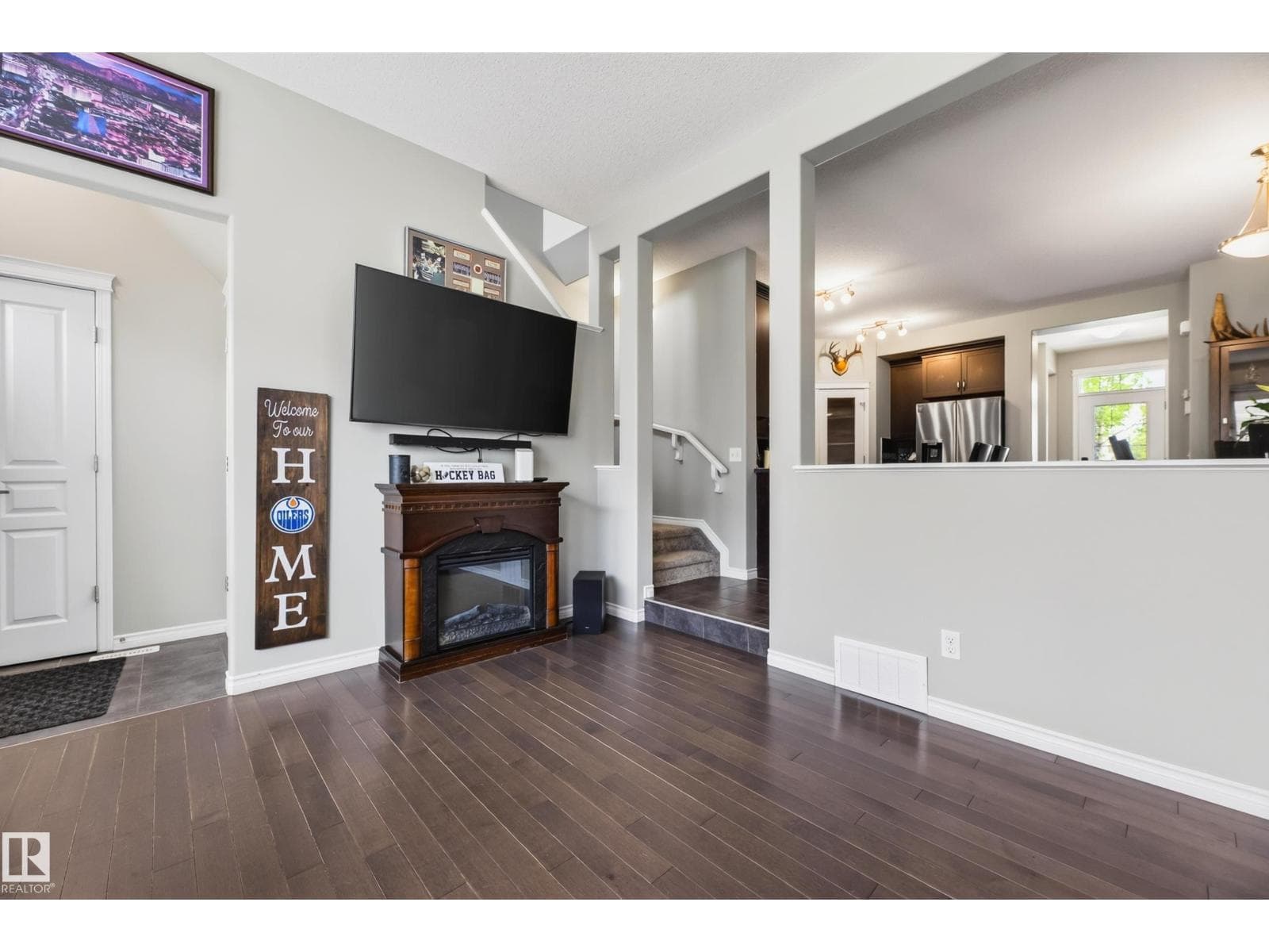 7915 22 AV SW — photo 21 of 62