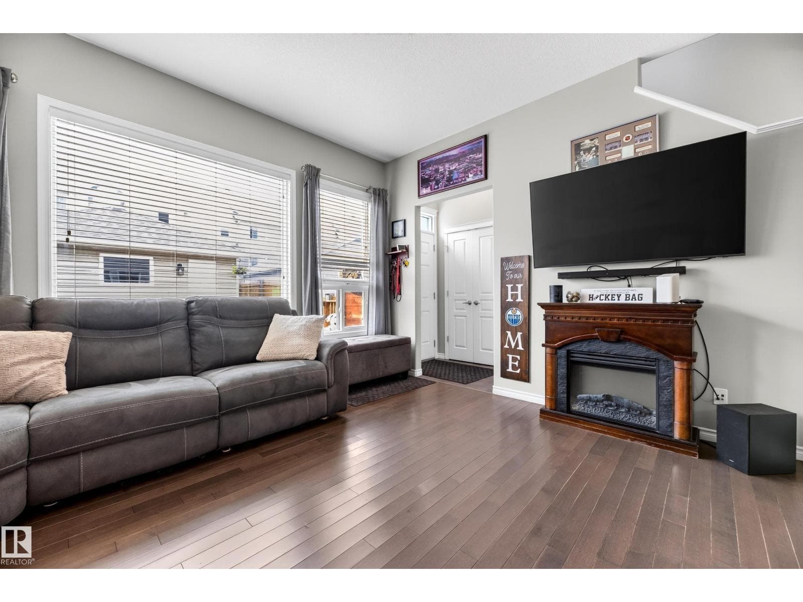 7915 22 AV SW — photo 22 of 62