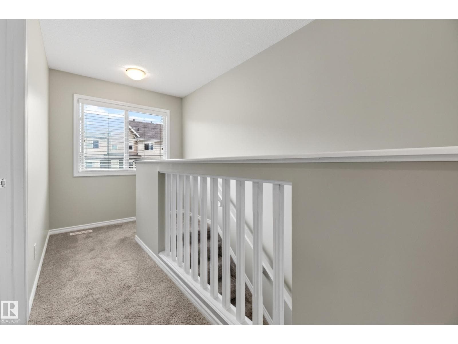 7915 22 AV SW — photo 29 of 62