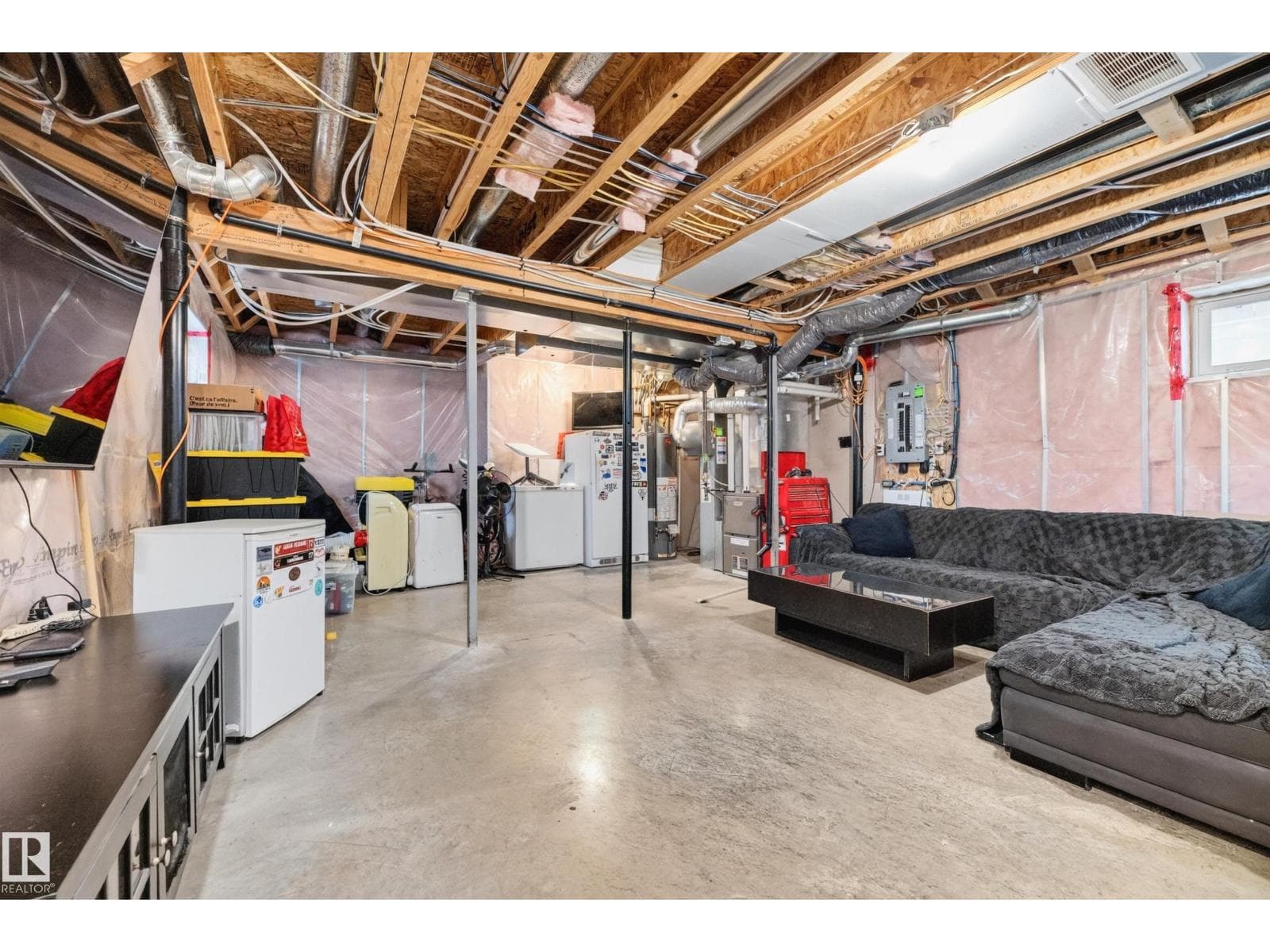 7915 22 AV SW — photo 39 of 62