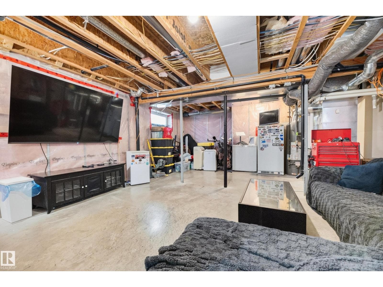 7915 22 AV SW — photo 40 of 62
