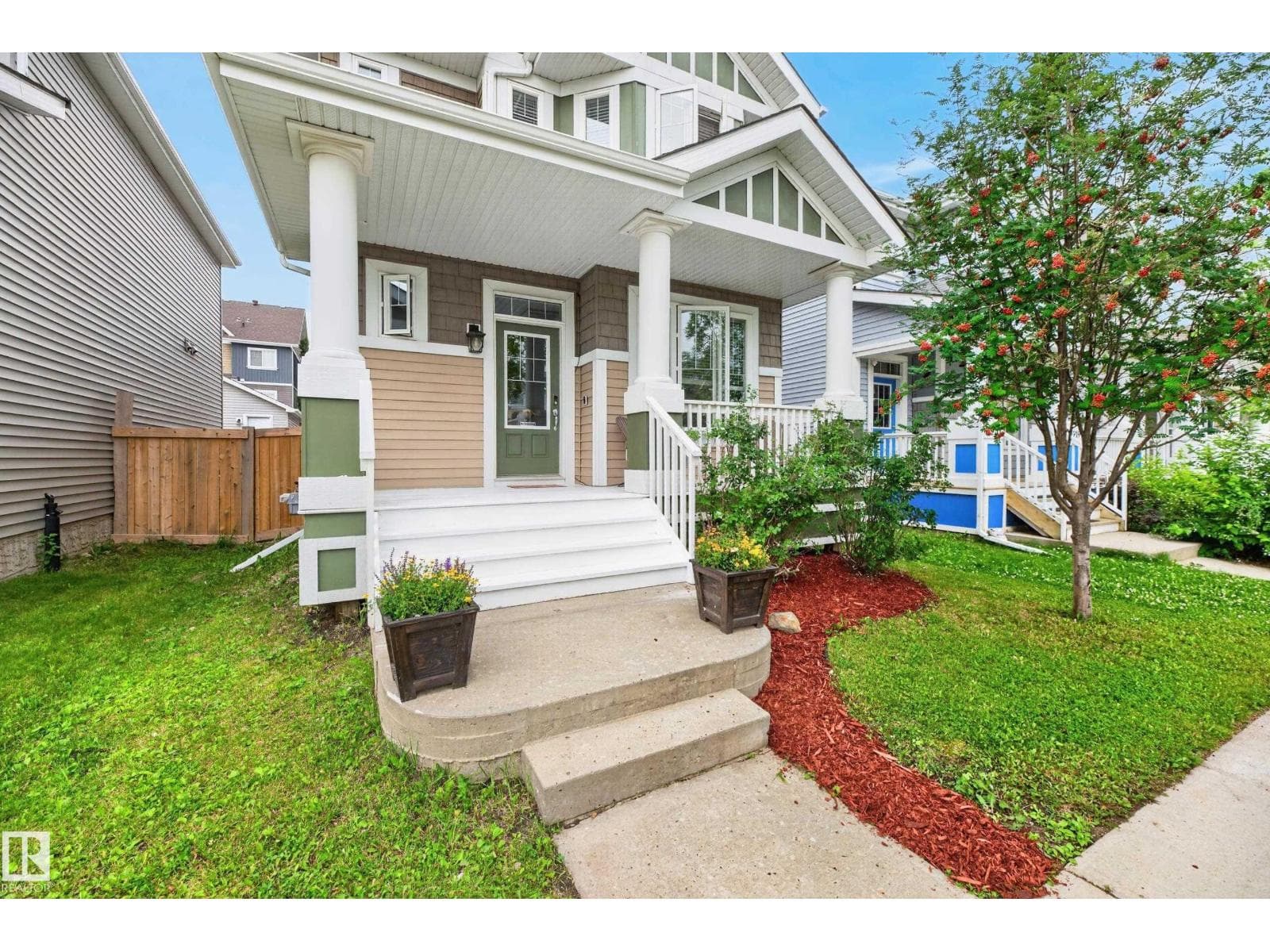 7915 22 AV SW — photo 46 of 62