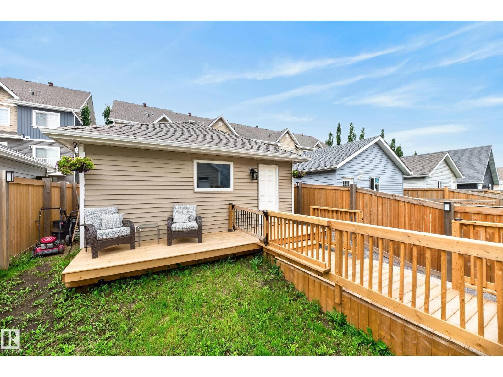 7915 22 AV SW — photo 52 of 62