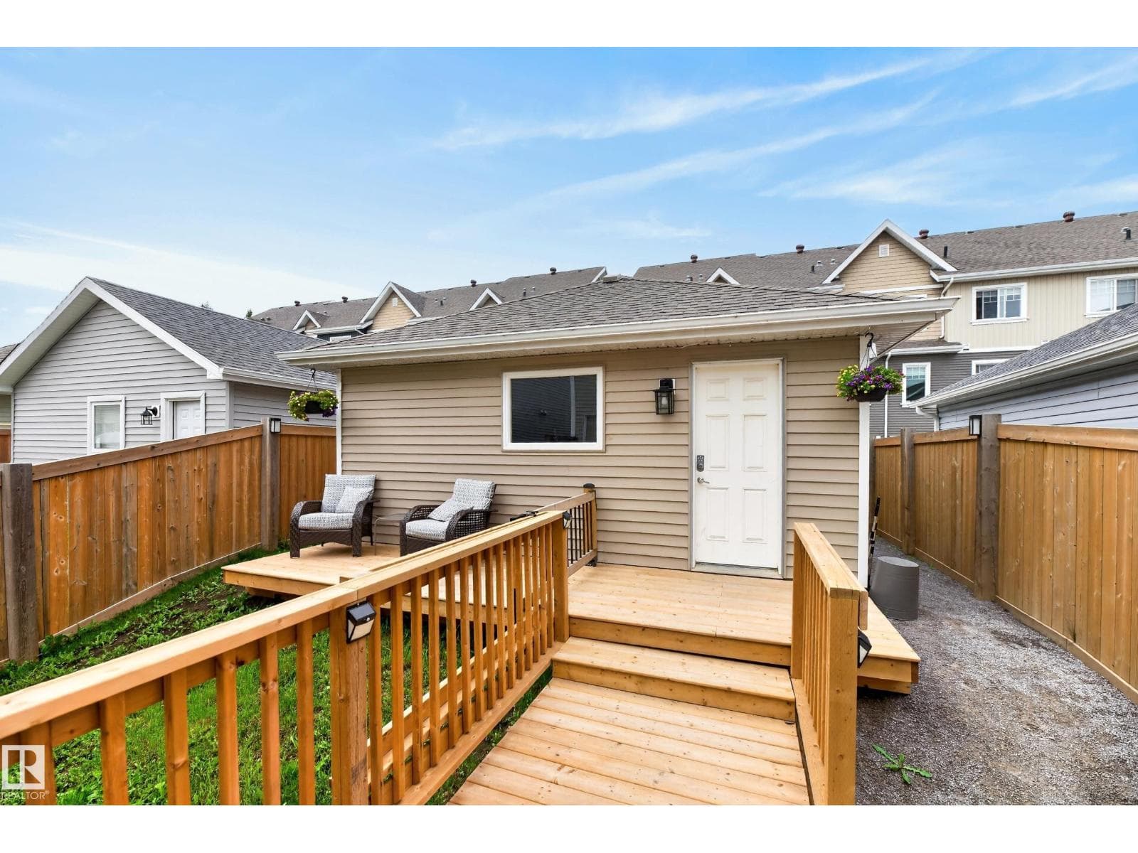 7915 22 AV SW — photo 53 of 62