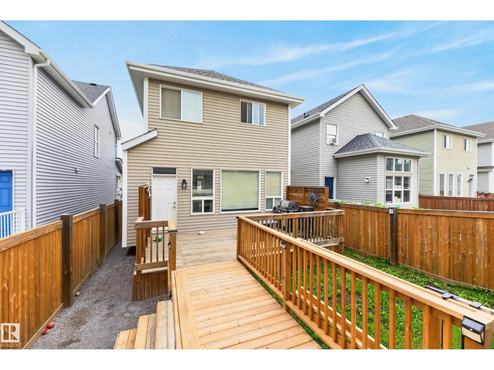 7915 22 AV SW — photo 55 of 62