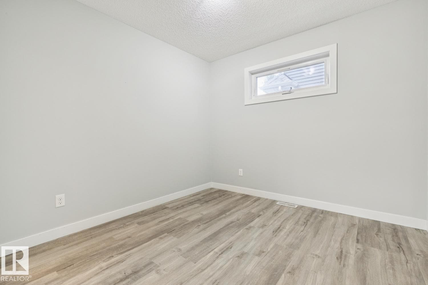 4058 MORRISON WY NW — photo 18 of 40