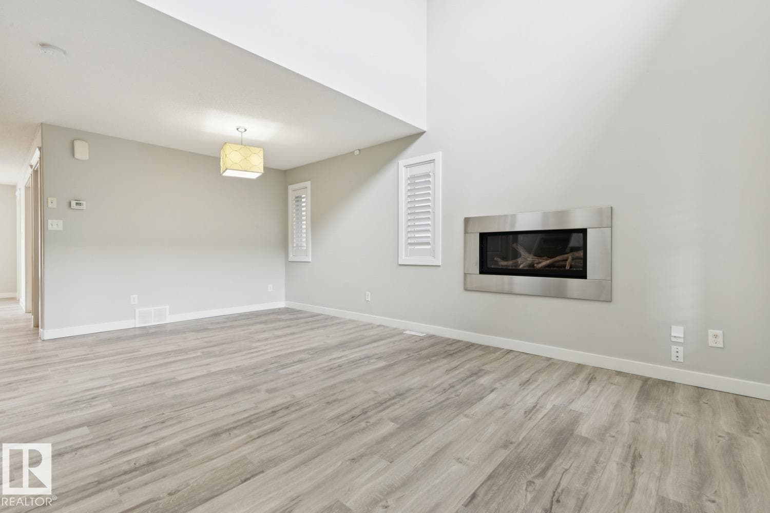 4058 MORRISON WY NW — photo 3 of 40