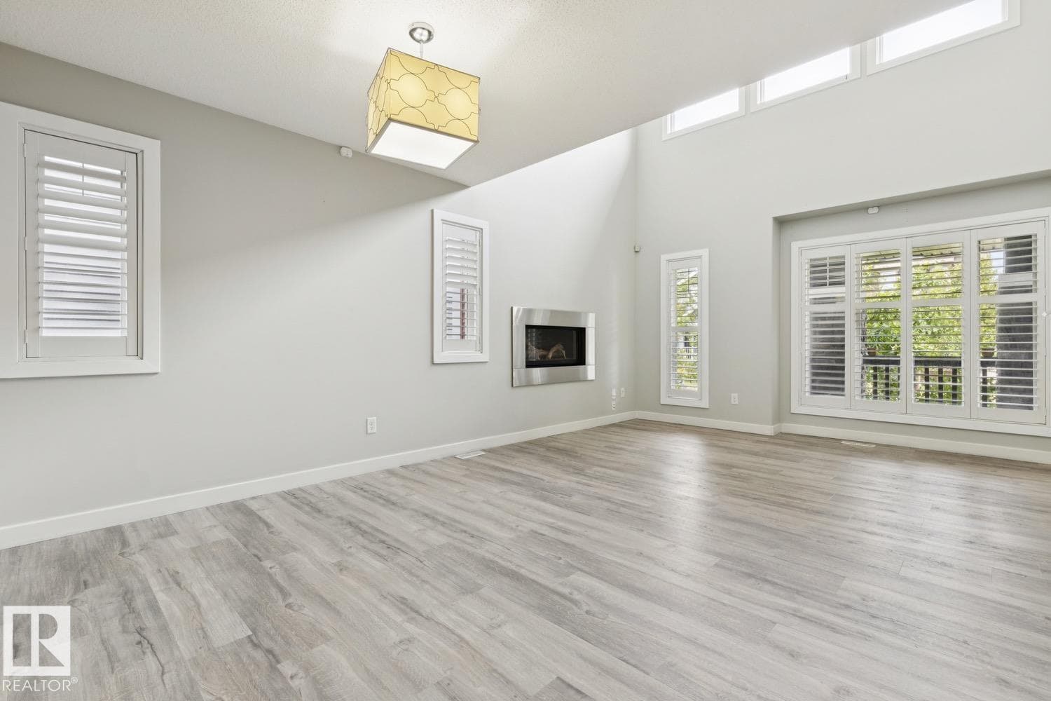 4058 MORRISON WY NW — photo 7 of 40
