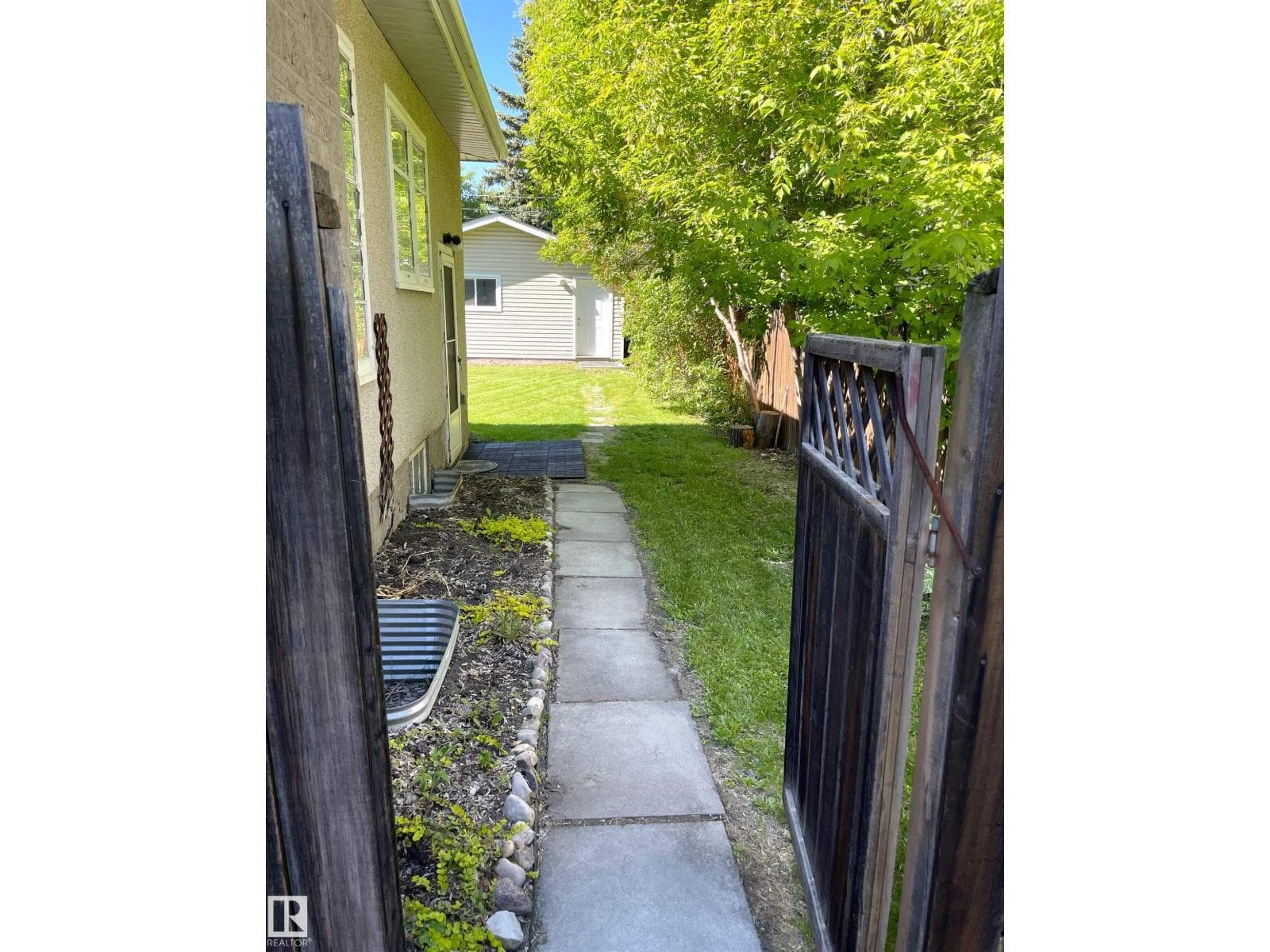 11308 73 AV NW — photo 25 of 25