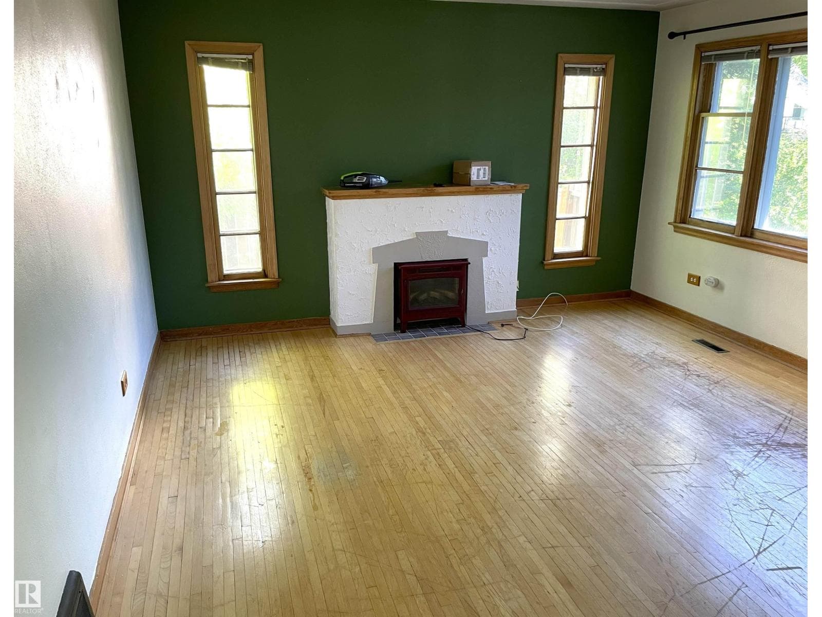 11308 73 AV NW — photo 3 of 25
