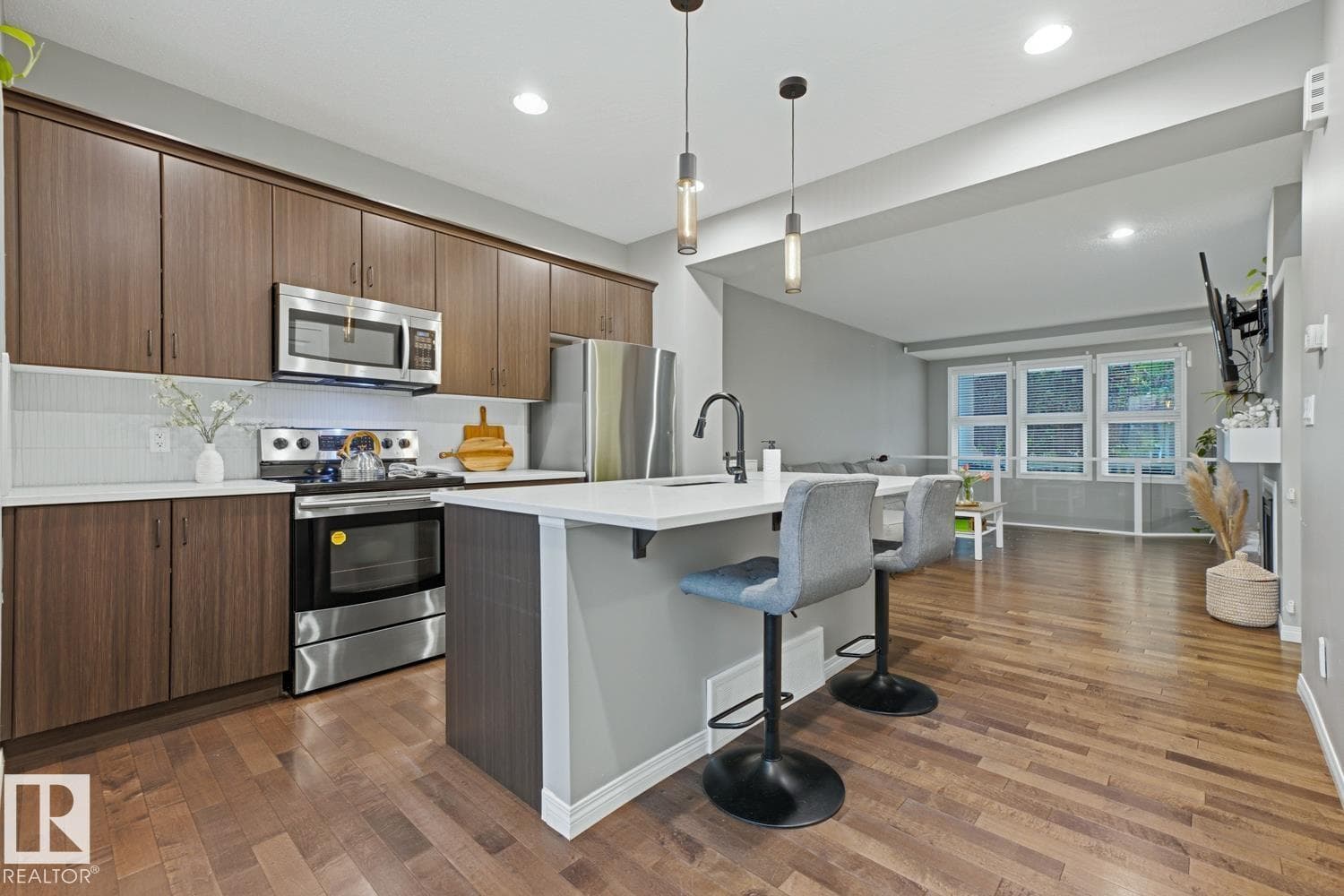 2015 74 ST SW — photo 13 of 34