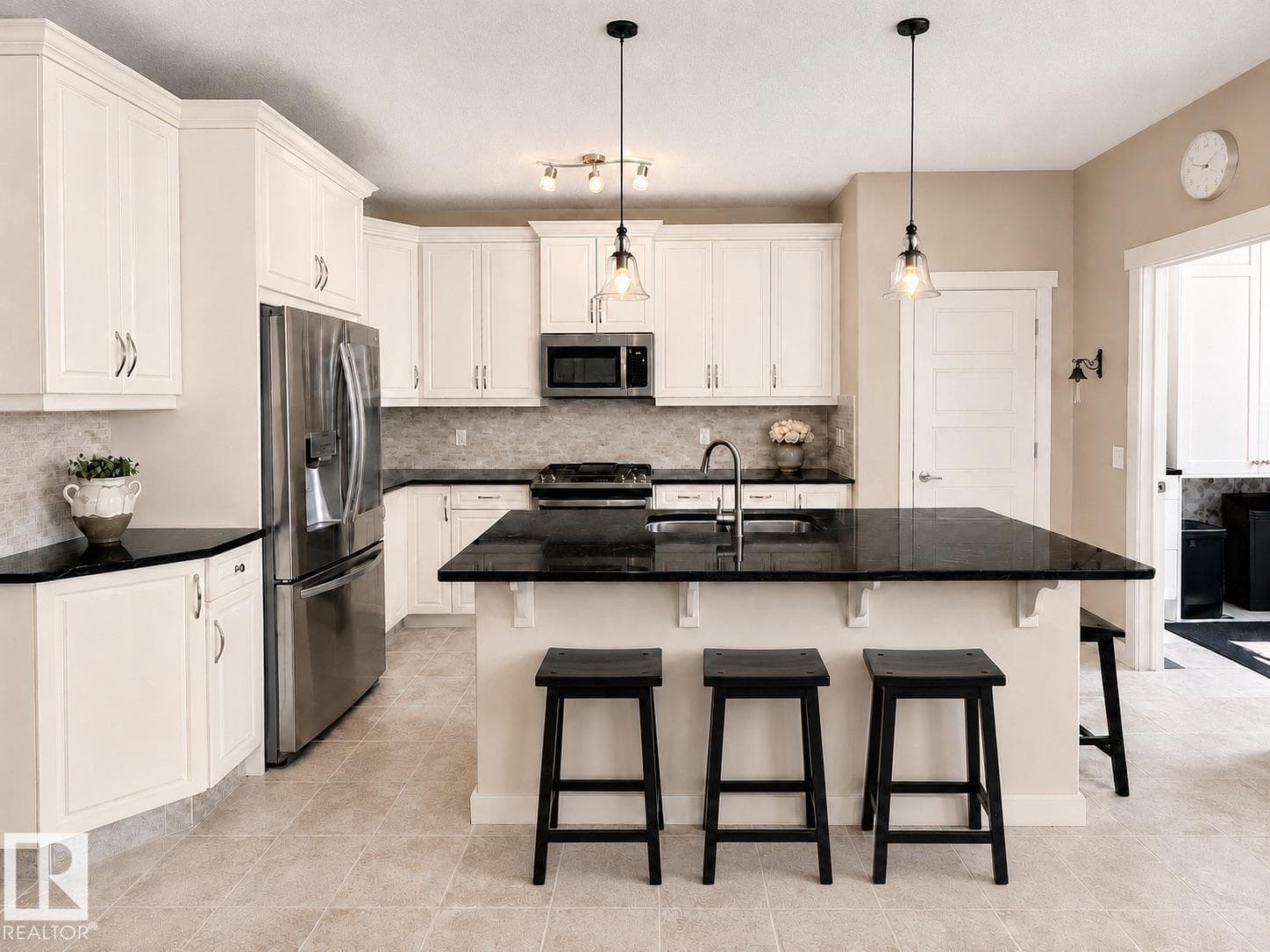 2337 FREZENBERG AV NW — photo 5 of 42