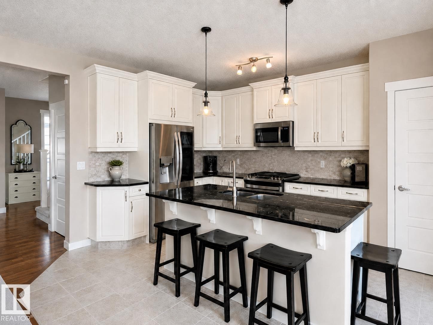 2337 FREZENBERG AV NW — photo 6 of 42