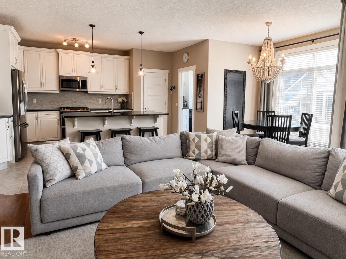 2337 FREZENBERG AV NW — photo 8 of 42