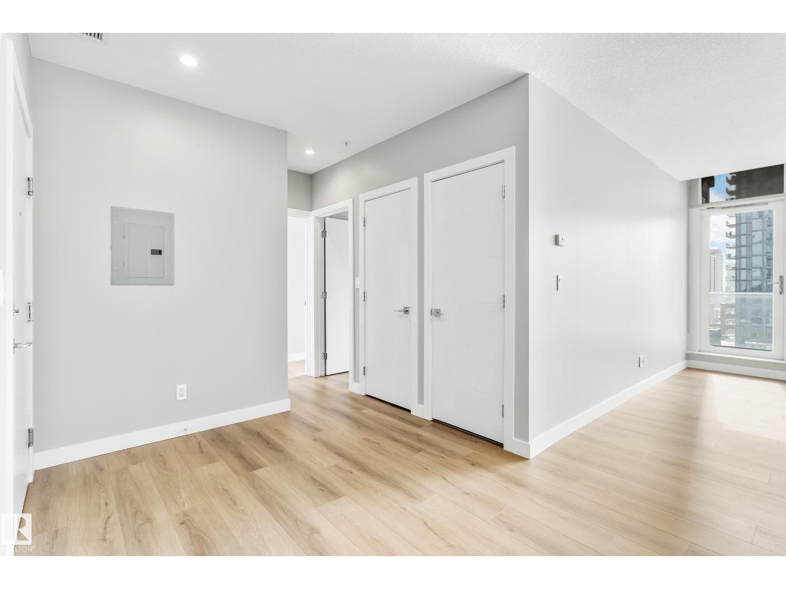 #910 10238 103 ST NW — photo 14 of 40