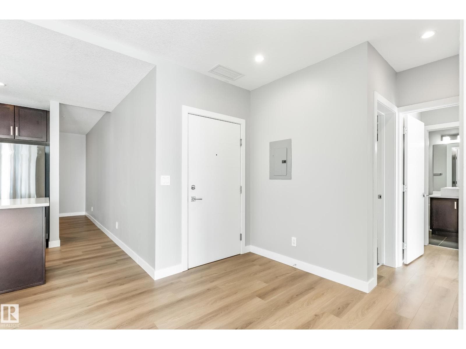 #910 10238 103 ST NW — photo 23 of 40