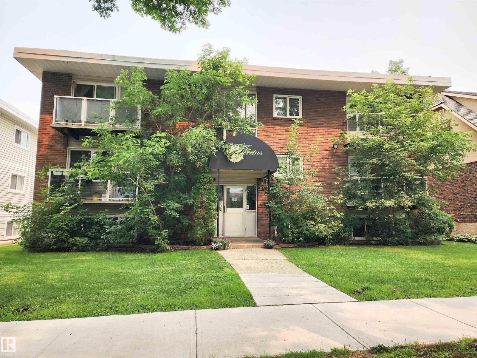 #1 10710 84 AV NW — photo 1 of 22