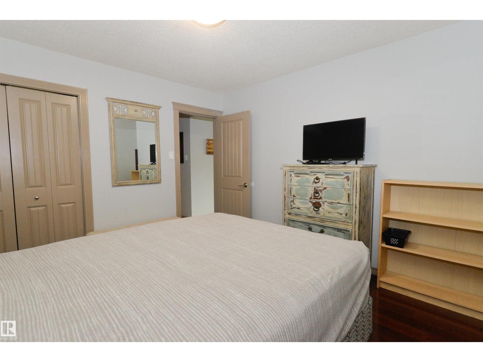 #1 10710 84 AV NW — photo 18 of 22