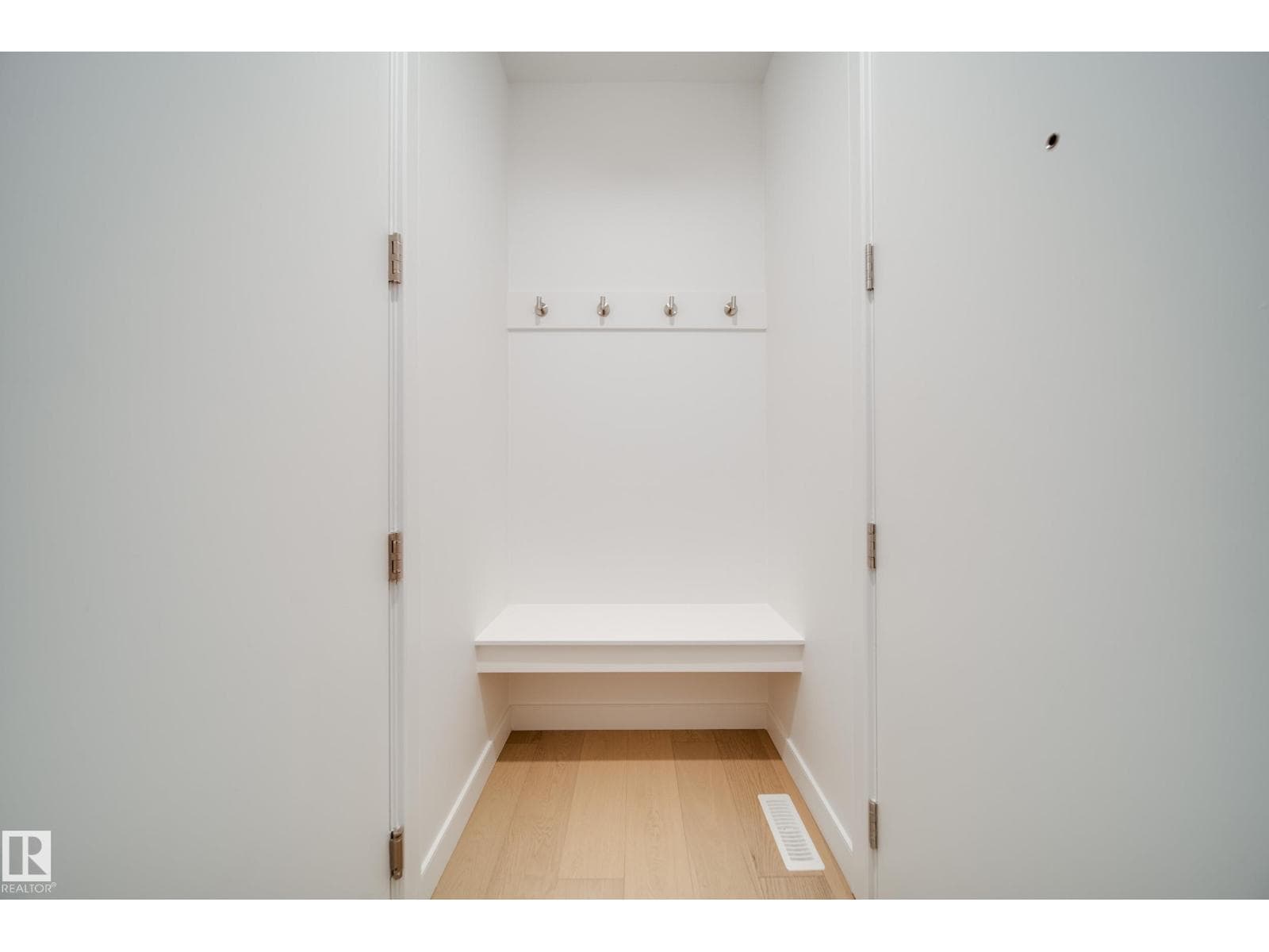 7538 80 AV NW — photo 34 of 40