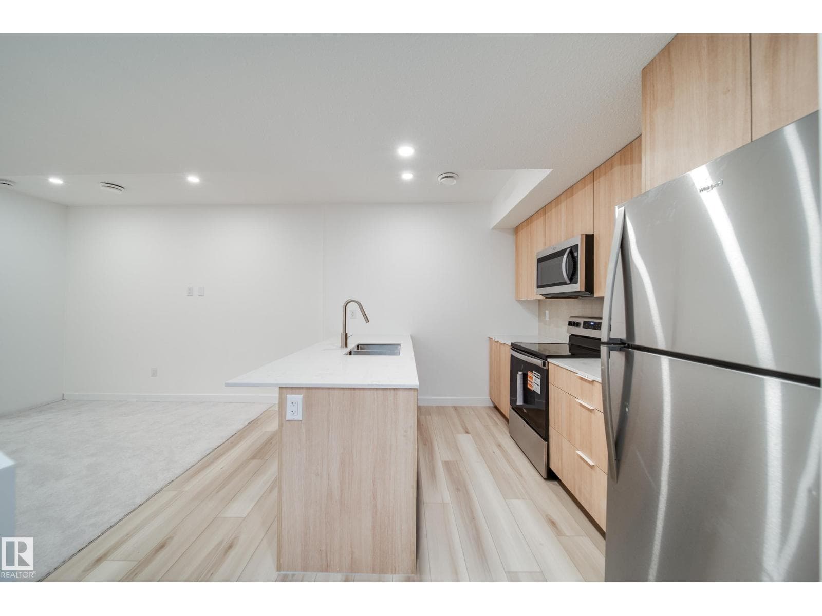 7538 80 AV NW — photo 37 of 40