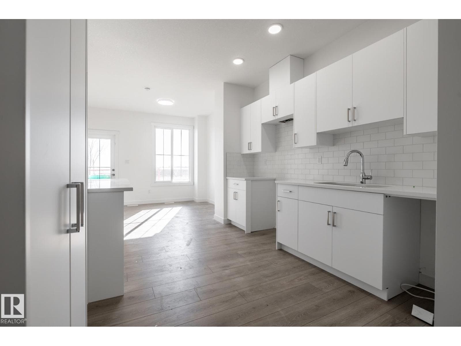 #37 7110 KESWICK CM SW — photo 4 of 24