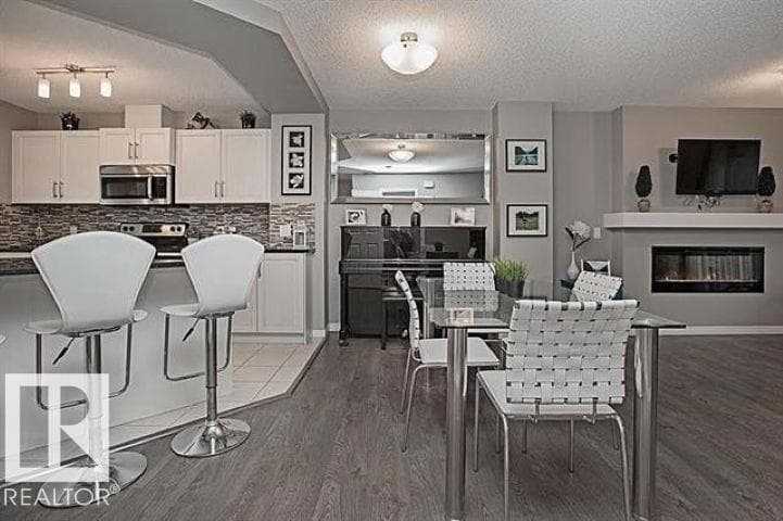 #95 4050 SAVARYN DR SW — photo 2 of 15