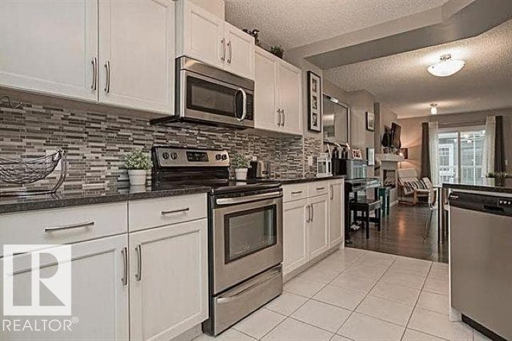 #95 4050 SAVARYN DR SW — photo 4 of 15