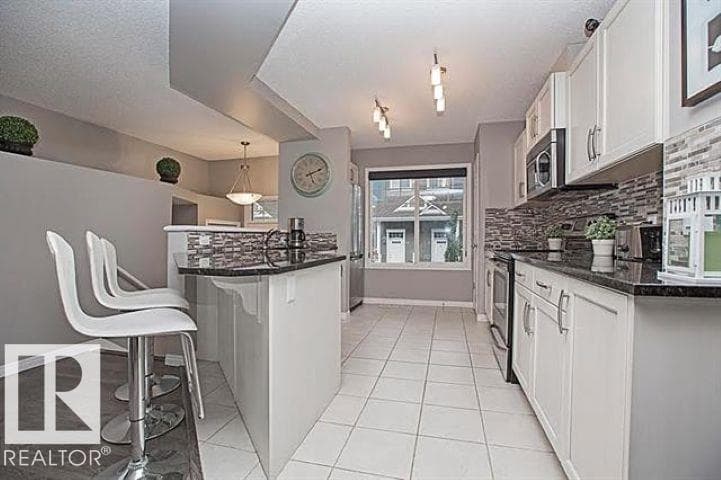 #95 4050 SAVARYN DR SW — photo 7 of 15