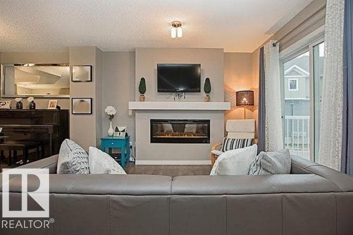 #95 4050 SAVARYN DR SW — photo 9 of 15