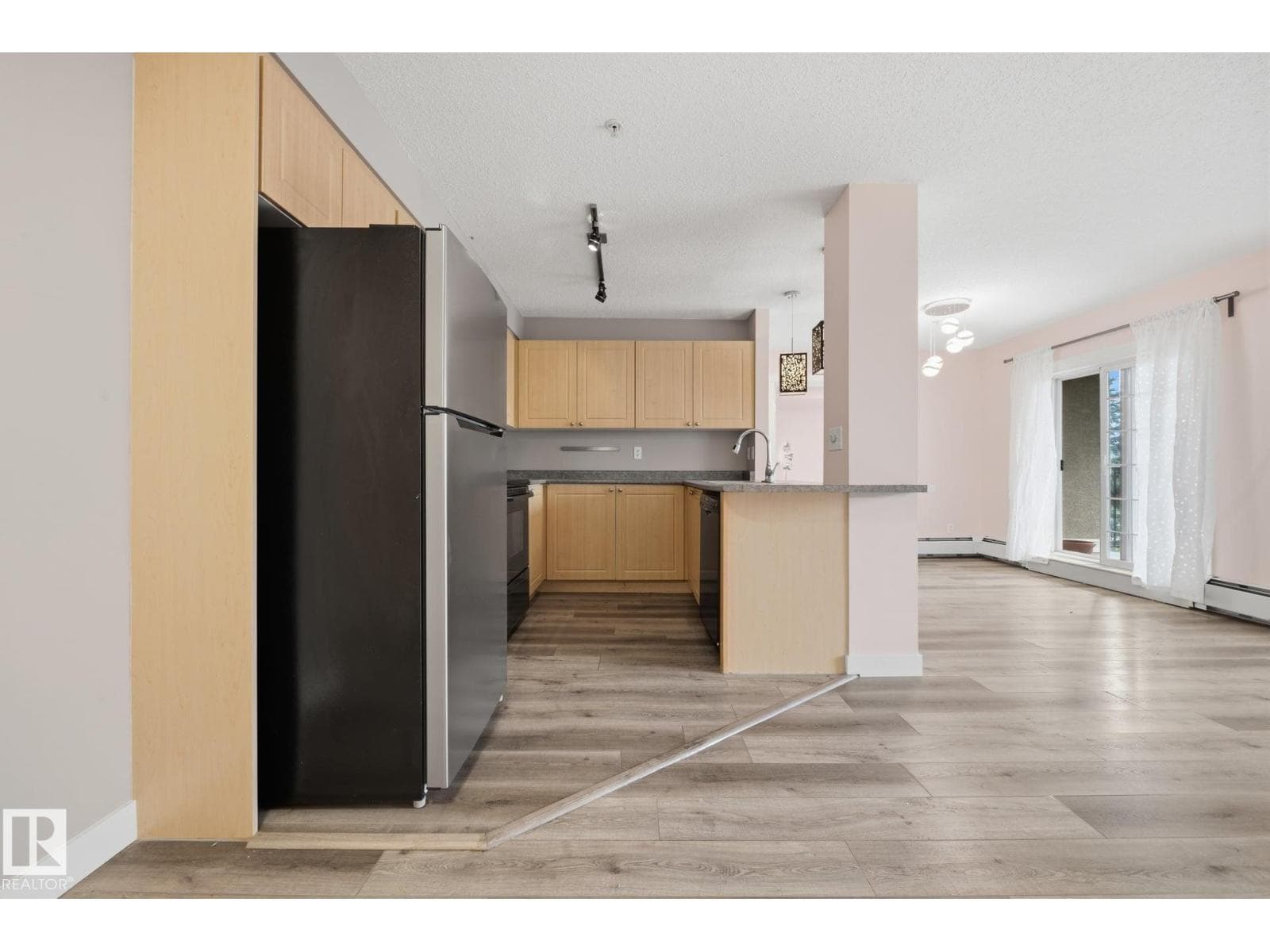 #307 616 MCALLISTER LO SW — photo 7 of 20