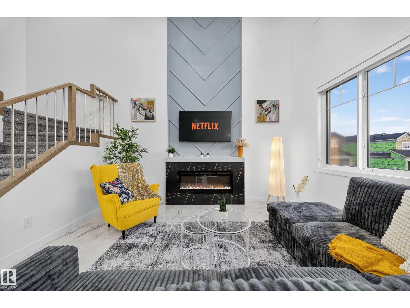 3605 41 AV — photo 2 of 28