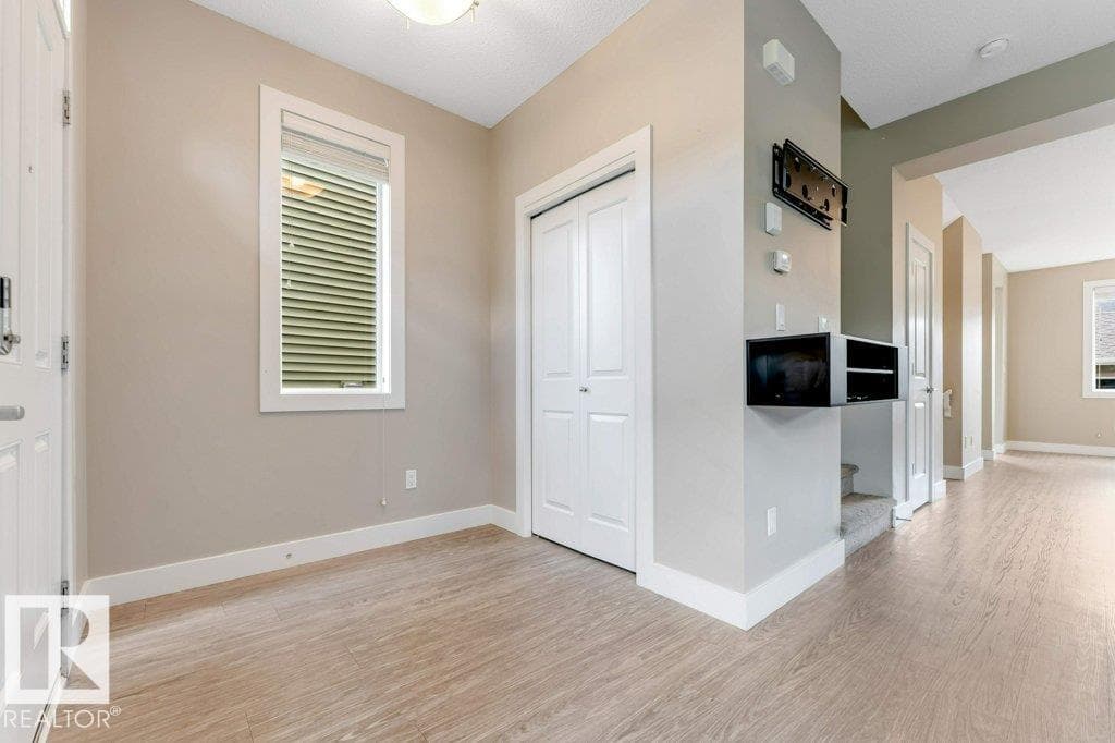 2122 24 ST NW — photo 33 of 46