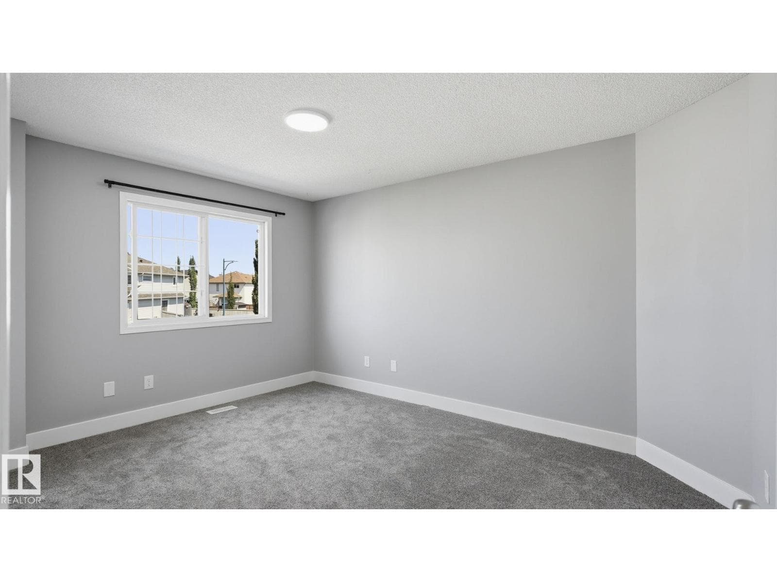 5507 163 AV NW — photo 19 of 29