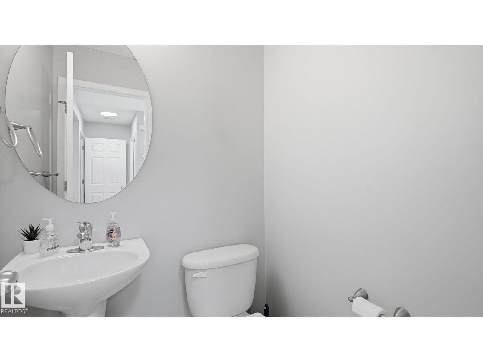 5507 163 AV NW — photo 16 of 29