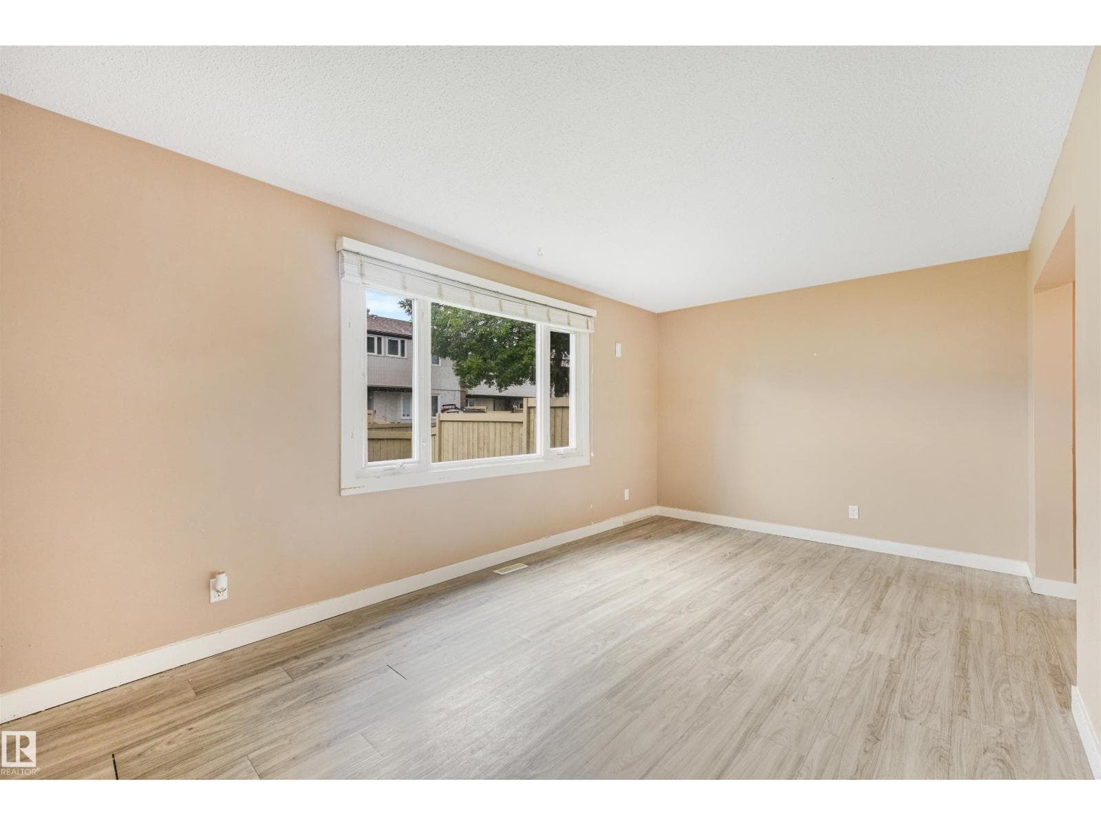 #8 14120 80 ST NW — photo 11 of 29