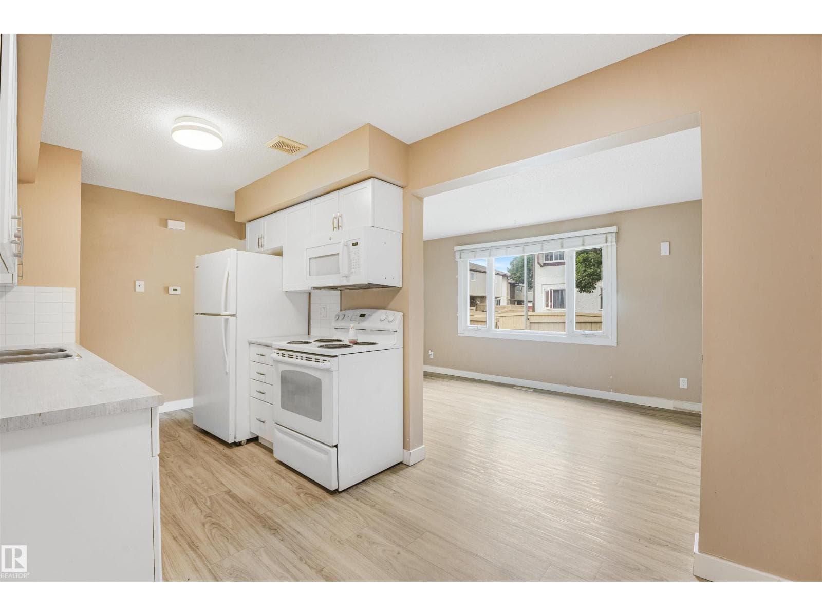 #8 14120 80 ST NW — photo 7 of 29