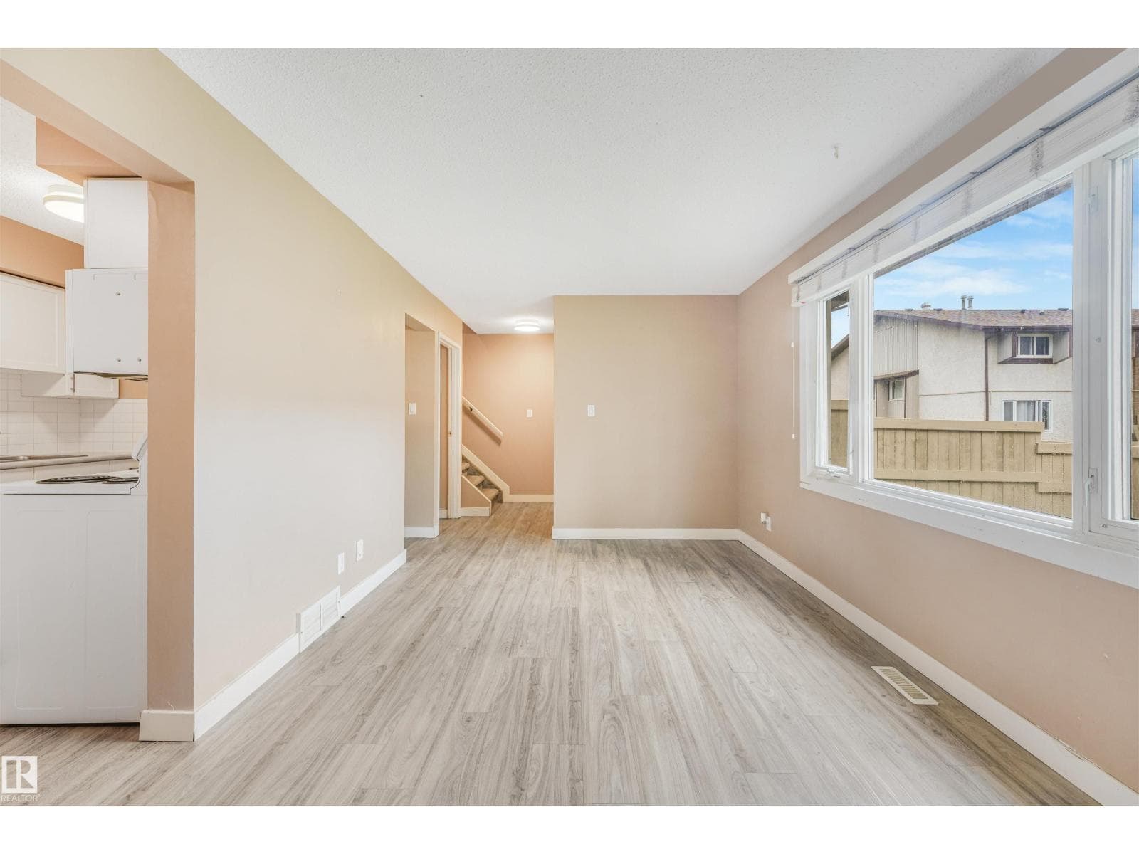 #8 14120 80 ST NW — photo 9 of 29