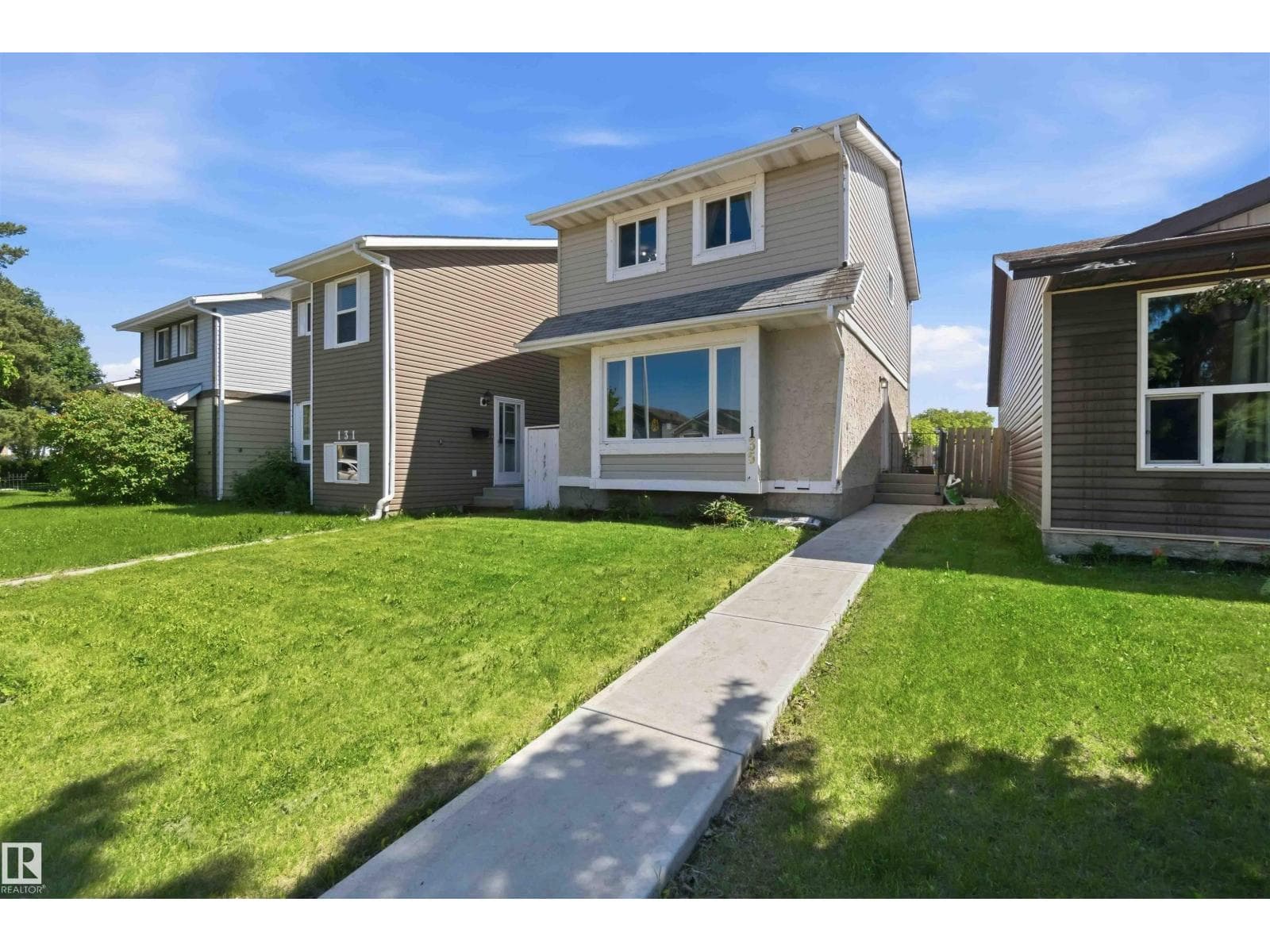 135 BIRCH DR — photo 2 of 54