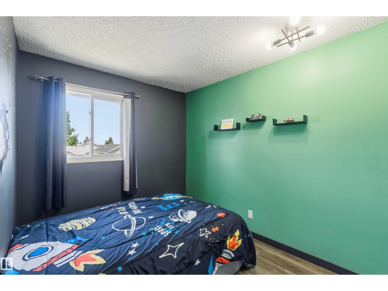 135 BIRCH DR — photo 36 of 54