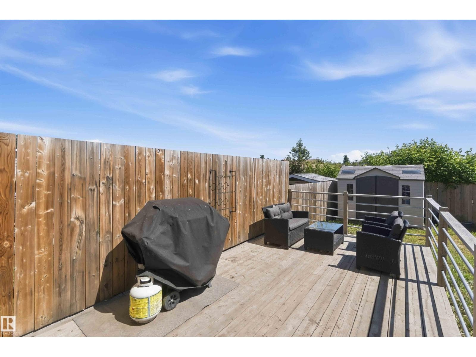 135 BIRCH DR — photo 9 of 54