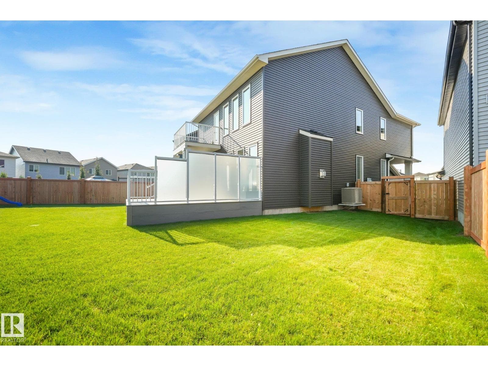 6404 176 AV NW — photo 3 of 75