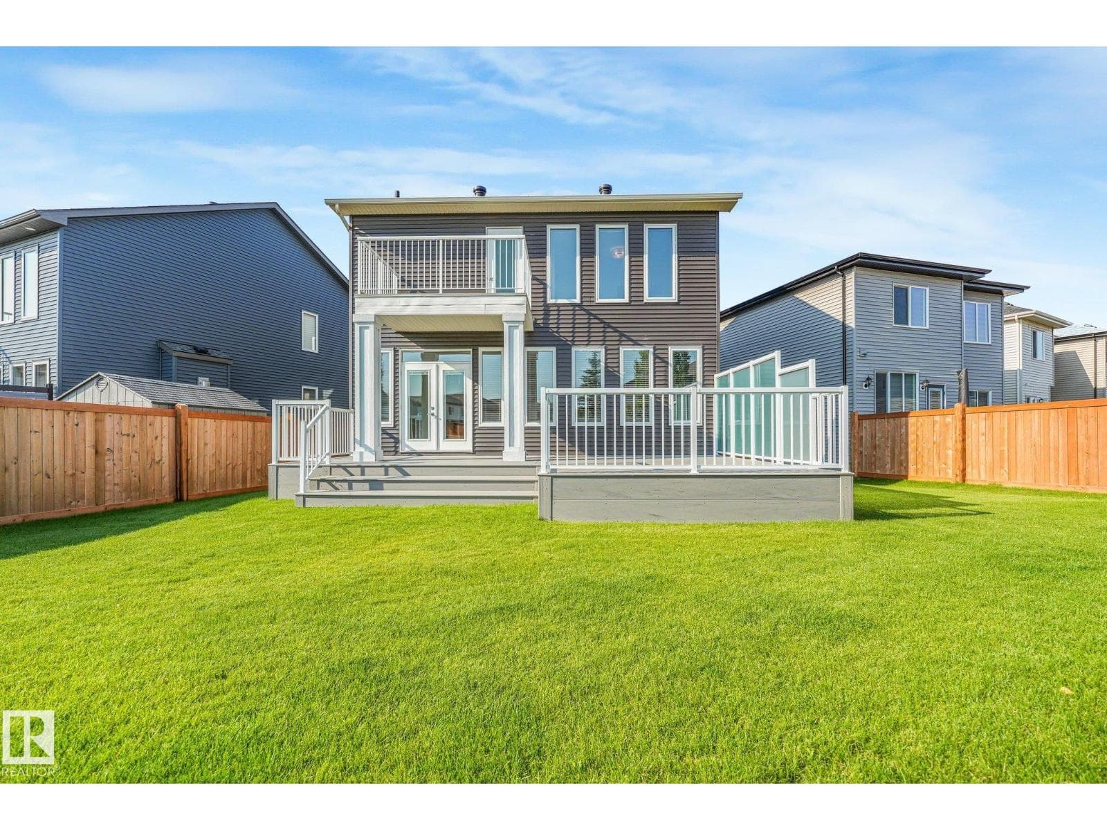 6404 176 AV NW — photo 4 of 75
