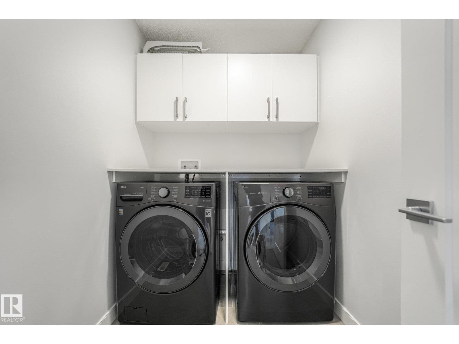 6404 176 AV NW — photo 33 of 75