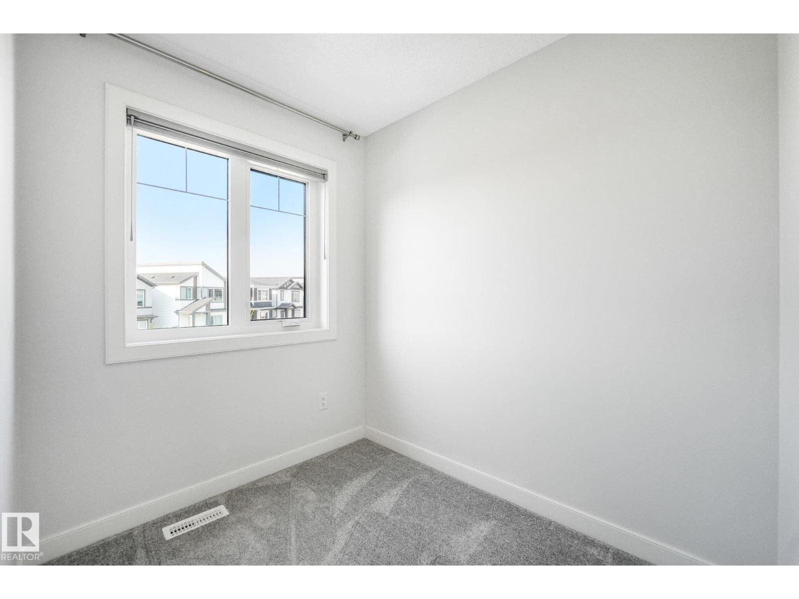 6404 176 AV NW — photo 39 of 75